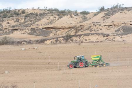 Imagen Trabajos de mantenimiento en el camino del monte