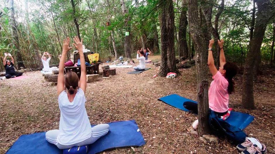 Imagen Música, poesía y yoga llenan la agenda social y cultural de Sena