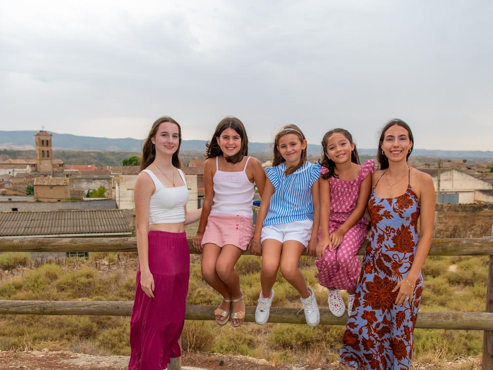 Imagen Sena inicia sus fiestas con el cohete, la presentación de mairalesas y el pregón