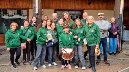 Imagen La escuela de gaitas y dulzainas de Sena participa en el festival de San...